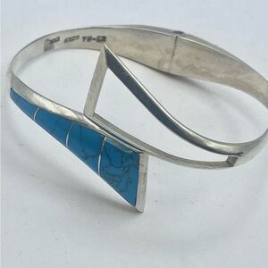 Mexico 950 Silver Turquoise Inlay Hinged Bypass Bangle Bracelet - 7"
